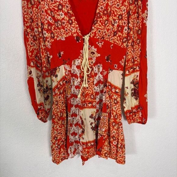 Free People Mixing It Up Plunge Neck Red & Cream Patterned Long Sleeve MIni Dres - Picture 4 of 11